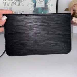 Louis Vuitton epi pouch